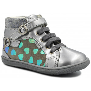 Dziewczęce Półbuty W Metaliczne Serduszka Na Jesień Primigi 8022100