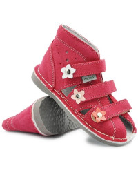 Kapcie korekcyjne z wysokim usztywnionym zapiętkiem Danielki