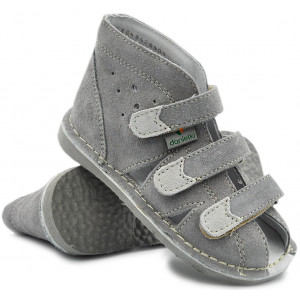 Sandałki dla chłopca na lato do przedszkola z wysokim zapiętkiem Danielki