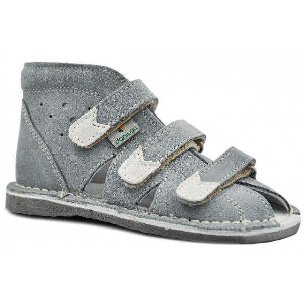 Kapcie profilaktyczne dla chłopca do szkoły i przedszkola Danielki