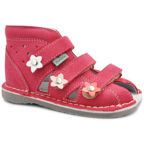 Kapcie korekcyjne z elastyczną podeszwą do przedszkola Danielki