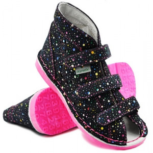 Korekcyjne sandałki dla...