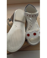 Dziewczęce sandały na lato ze skóry naturalnej Bartek w-86167/h41 II gatunek