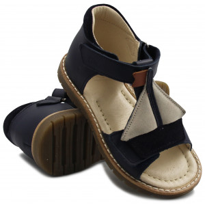 Pierwsze Sandały Do...