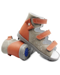 Dziewczęce kapcie z obcasem thomasa do przedszkola Bartek 81803-022