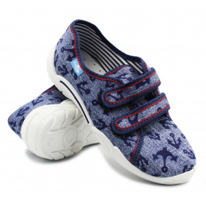 Kapcie na rzepy do szkoły...