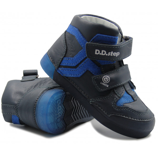 Buty Na Wiosnę Dla Chłopca Za Kostkę Podeszwa LED DD STEP 068-577m