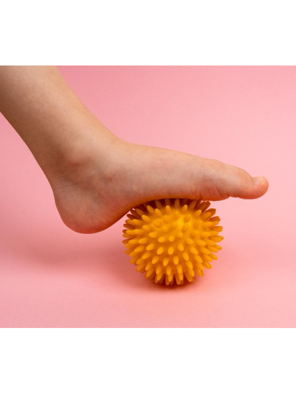 Piłka Rehabilitacyjna Z Kolcami Do Ćwiczeń Masażu 10 cm ArMedical Szary