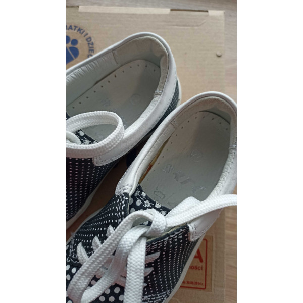 Wygodne Dziewczęce Buty w Modne Kropeczki BARTEK T-15365/25K II Gatunek