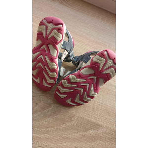 Pierwsze sportowe sandałki dla dziewczynki na lato Bartek t-11824/1ns II Gatunek