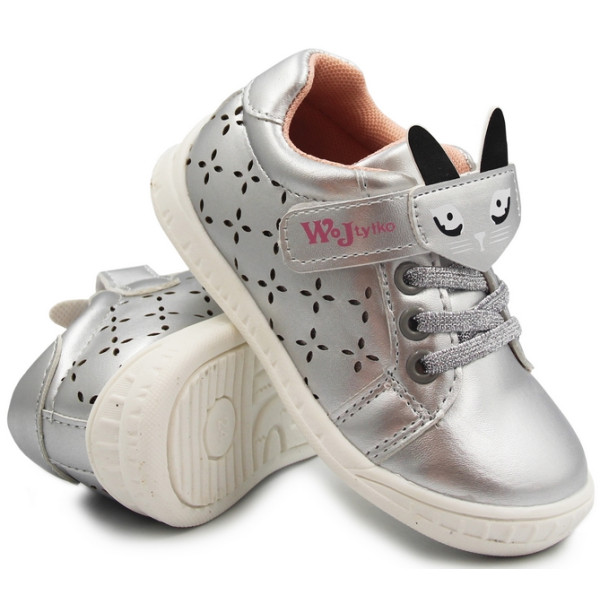 Buty Dla Dziewczynki Na Wiosnę Półbuty Wojtyłko 1a22007 Srebrny
