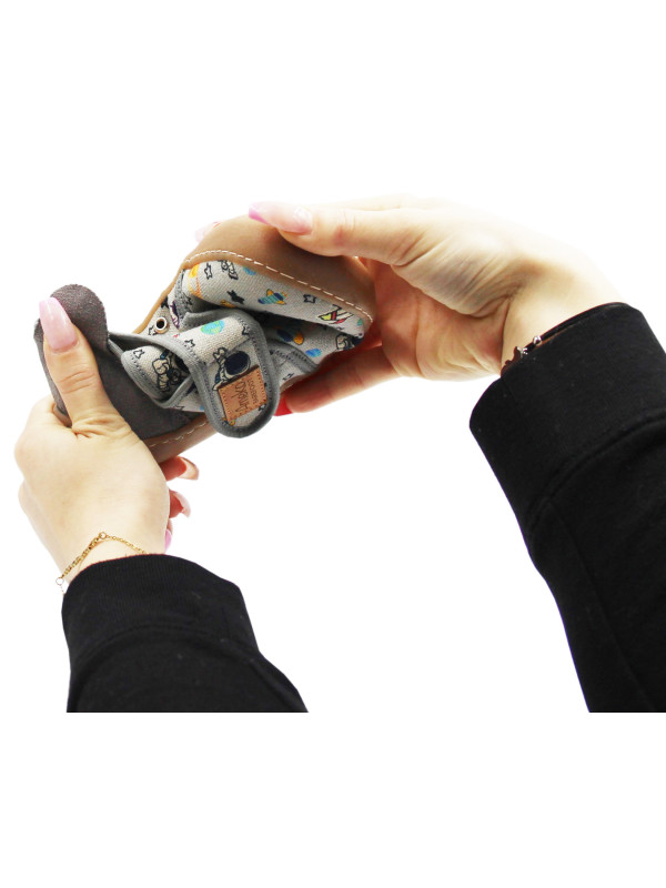 Buty Na Zmianę Do Szkoły i Przedszkola Kapcie Barefoot Ameko Piko Kosmos