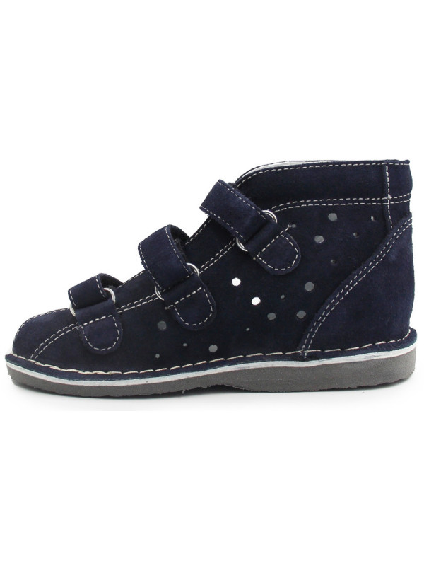 Profilaktyczne sandałki dla chłopca z usztywnionym zapiętkiem Danielki