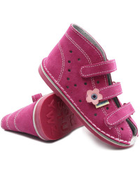 Kapcie profilaktyczne dla dziewczynki do przedszkola z obcasem Thomasa Adamki