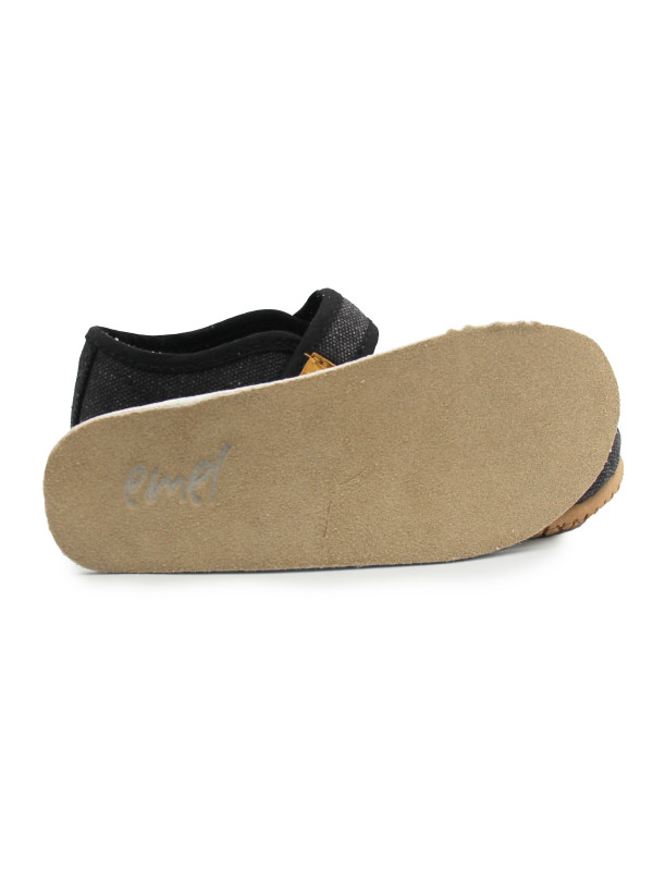 Dziecięce Papcie Do Szkoły i Przedszkola z Serduszkiem Emel 103-4