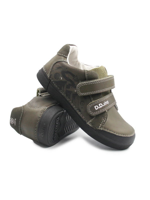 Chłopięce Buty Na Jesień Półbuty LED DD STEP S068-52288MZ Khaki