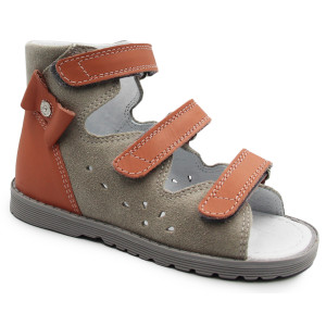 Dziewczęce kapcie z obcasem thomasa do przedszkola Bartek 81803-022