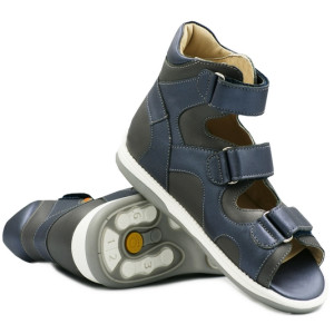 Buty na lato z usztywnionym...