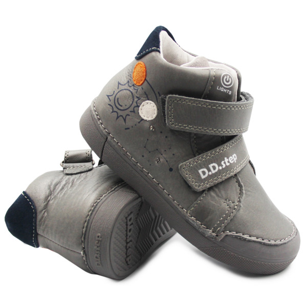 Buty Na Jesień Dla Chłopca LED DD STEP A068-42418BM