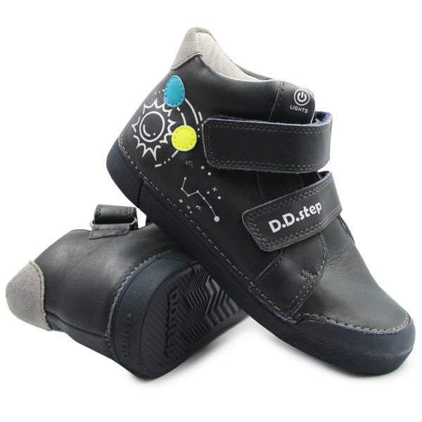 Buty Dla Chłopca Na Jesień Świecące DD STEP A068-42418L