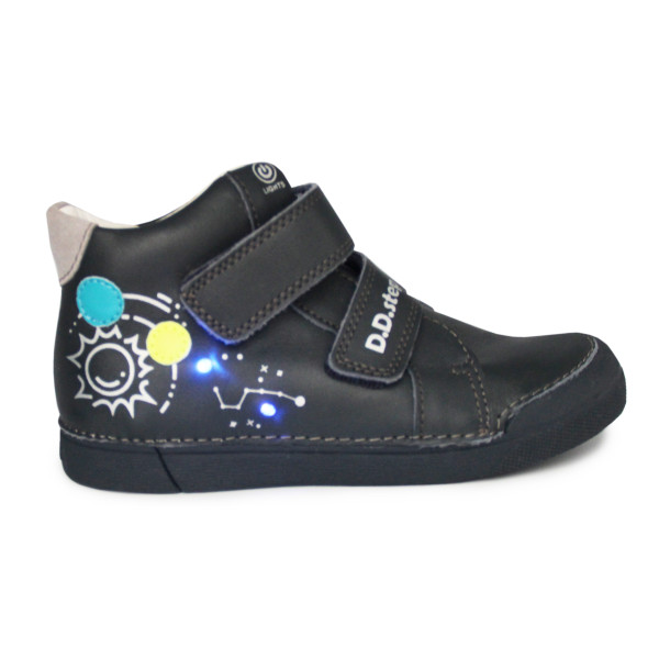 Buty Dla Chłopca Na Wiosnę Świecące DD STEP A068-42418L