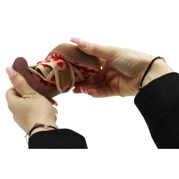 Kapcie Dziewczęce Do Szkoły i Przedszkola Barefoot Ameko Piko Hearts