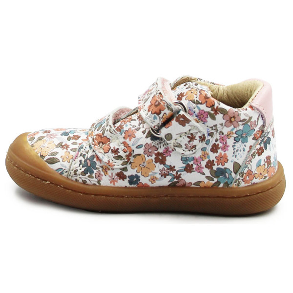 Buty Na Wiosnę Dla Dziewczynki w Kwiatuszki Primigi 7900055