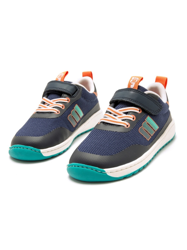 Sportowe buty typu barefoot dla chłopca na wiosnę MTNG 49045-C59432