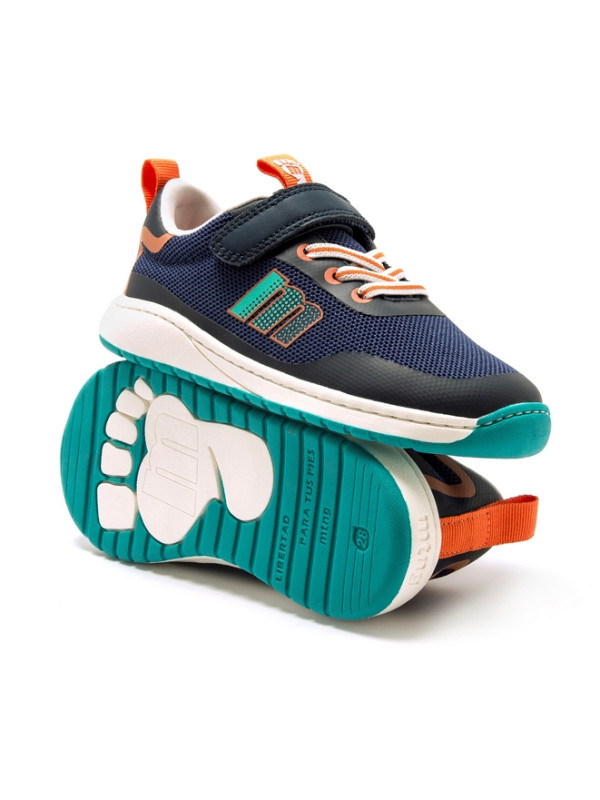 Sportowe buty typu barefoot dla chłopca na wiosnę MTNG 49045-C59432