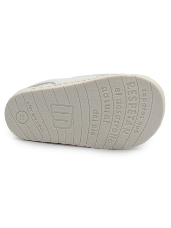 Sandałki dla dziewczynek barefoot na lato MTNG 48908-C59334