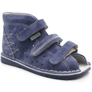 Chłopięce sandałki z wysokim usztywnionym zapiętkiem na lato Danielki