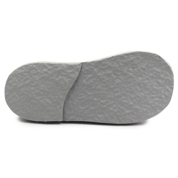 Pierwsze kapcie do przedszkola dla dziewczynek z wysokim zapiętkiem Adamki w serduszka