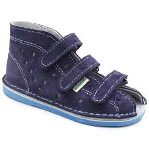 Sandałki z wysokim zapiętkiem dla chłopca do przedszkola Adamki