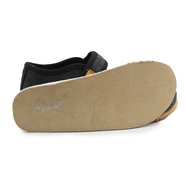 Dziecięce Papcie Do Szkoły i Przedszkola z Serduszkiem Emel 103-4