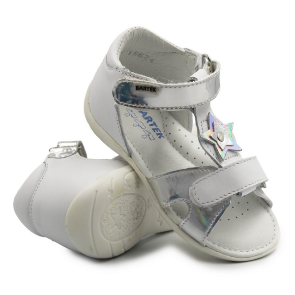 Sandałki dla dziewczynek na lato holograficzne Bartek w-51120/npw