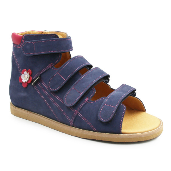 Młodzieżowe sandały korekcyjne z wysokim zapiętkiem Aurelka