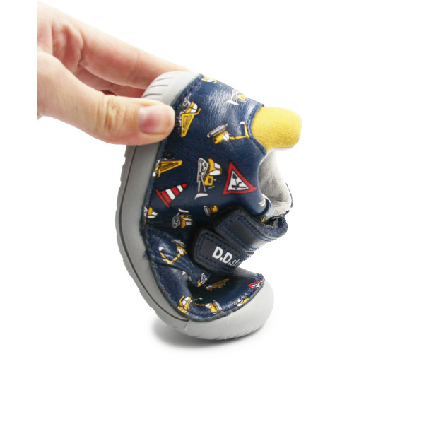 Buty Na Jesień Dla Chłopczyka Koparka Barefoot DD STEP S070-52480B Royal Blue