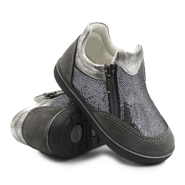 Półbuty Jesienne Dla Dziewczynki Z Brokatem Primigi 8542000