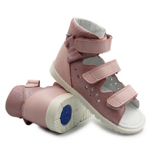 Sandały dla dziewczynek z...