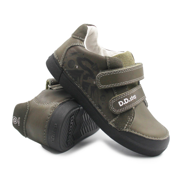 Chłopięce Buty Na Wiosnę Półbuty LED DD STEP S068-52288MZ Khaki
