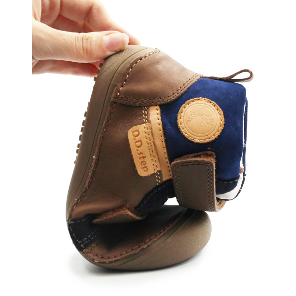 Dziecięce Buty Na Jesień Dla Chłopców Młodzieżowe DD STEP A063-52570BL Chocolate