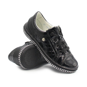 Tenisówki z lakierowanej...