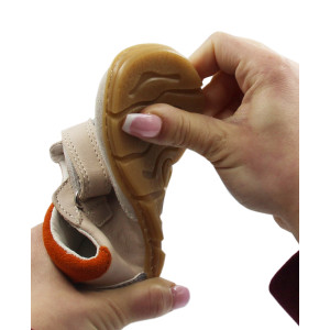 Buty Na Wiosnę Dziecięce Beżowe Primigi 1404033