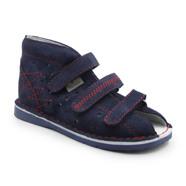 Kapcie profilaktyczne dla chłopca z wysokim zapiętkiem Danielki t105 granat czerwony