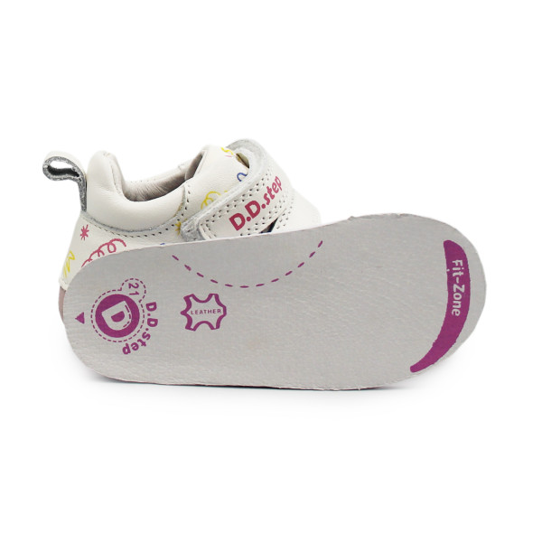 Wiosenne Buty Dla Dziewczynek Białe z Różową Podeszwą DD STEP S015-61675 White