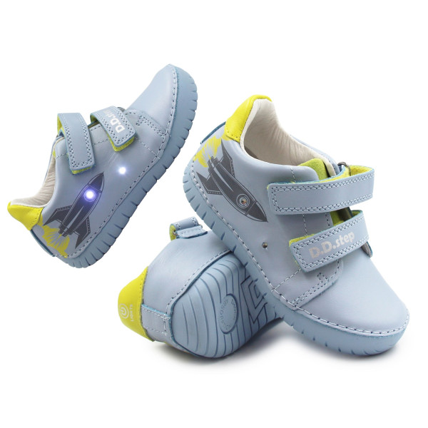 Buty Dla Chłopców Na Wiosnę Niebieskie Świecące LED DD STEP S050-61691M 0ceanic