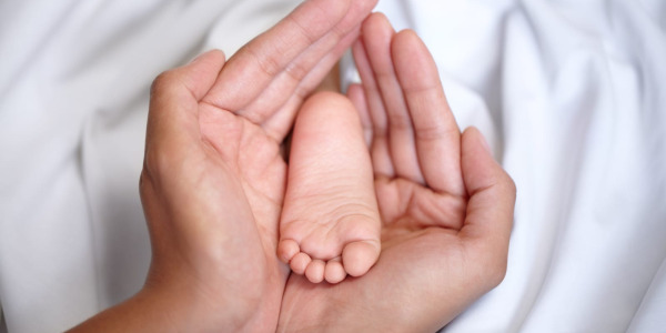 Pielęgnacja stóp dzieci – o czym warto pamiętać?