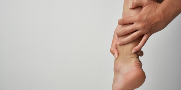 Zimne stopy – co jest przyczyną i jak sobie z nimi radzić?