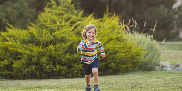 Hipermobilność u dzieci – co to jest i jakie buty będą najlepsze przy nadmiernej ruchomości stawów?