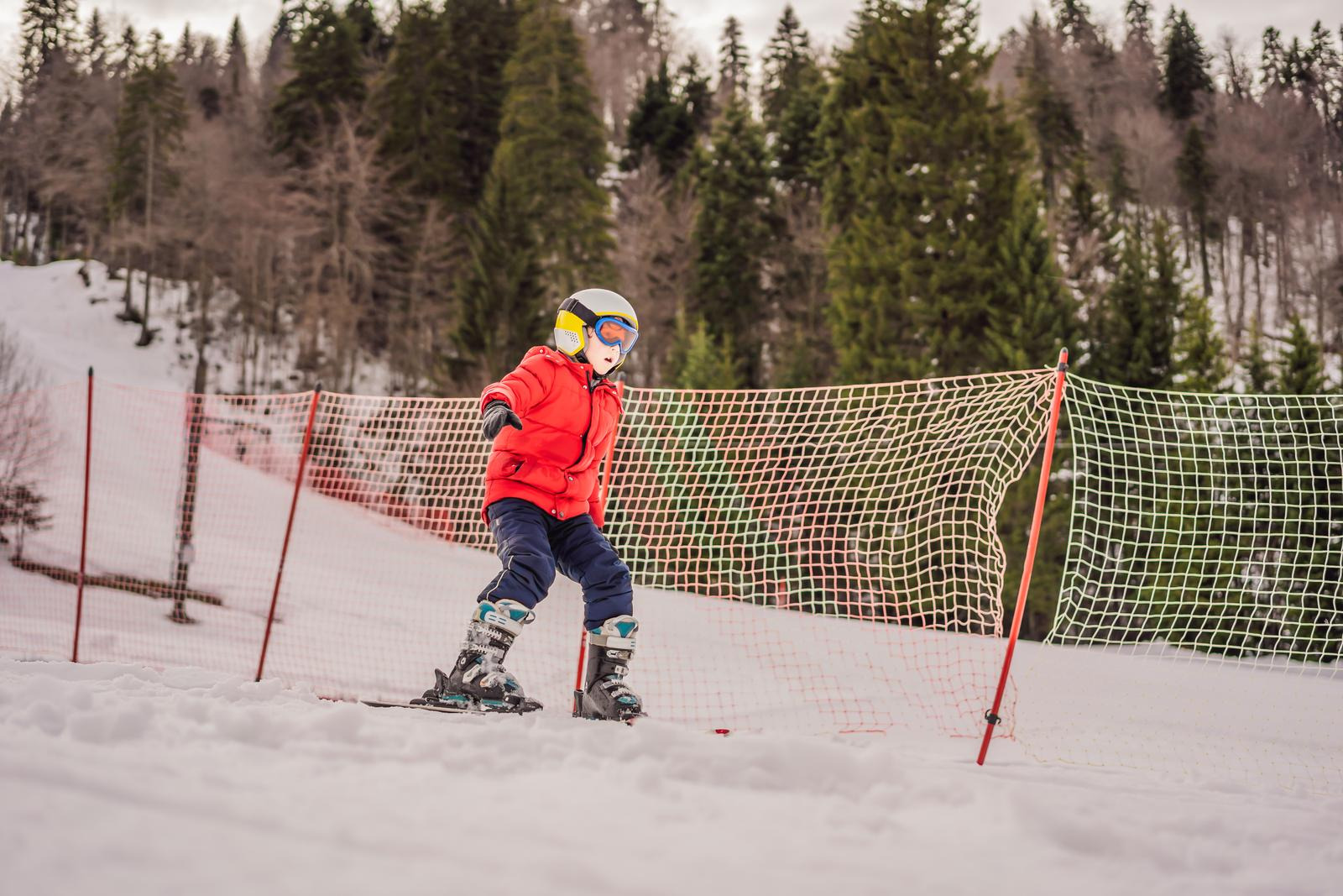 Buty narciarskie dla dziecka – jak prawidłowo je dobrać?